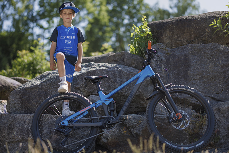 Cube kids on sale mountain bikes