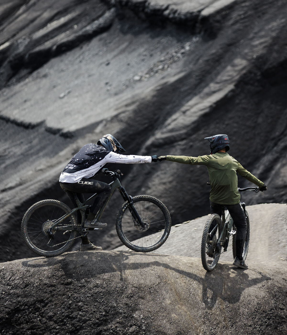 Cube Nuroad ONE ruby´n´puce