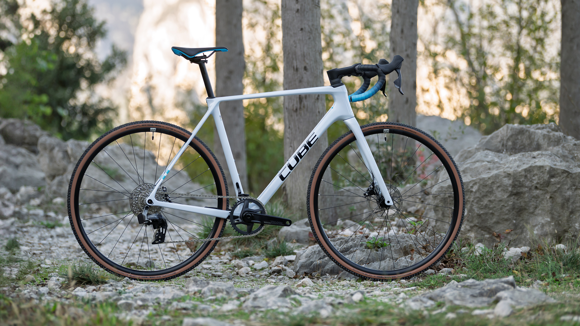 Cube Cross Race C:62 Race polarwhite´n´blue