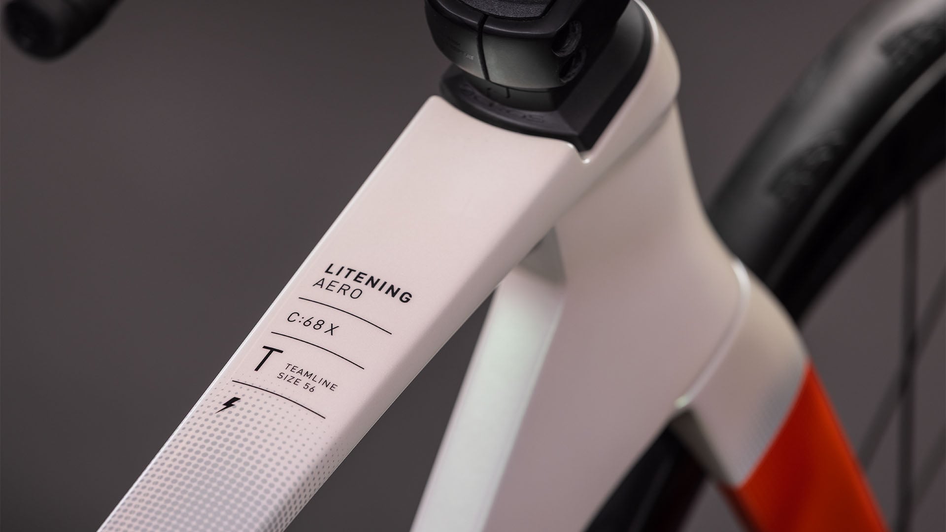 CUBE - Vélo de Route Performance Litening AERO C:68X SLX CUBE - Vélo de Route Performance Litening AERO C:68X SLX