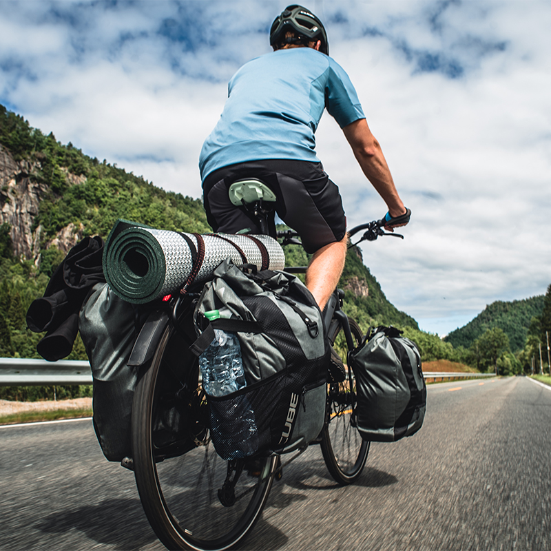 Cube store bike touring