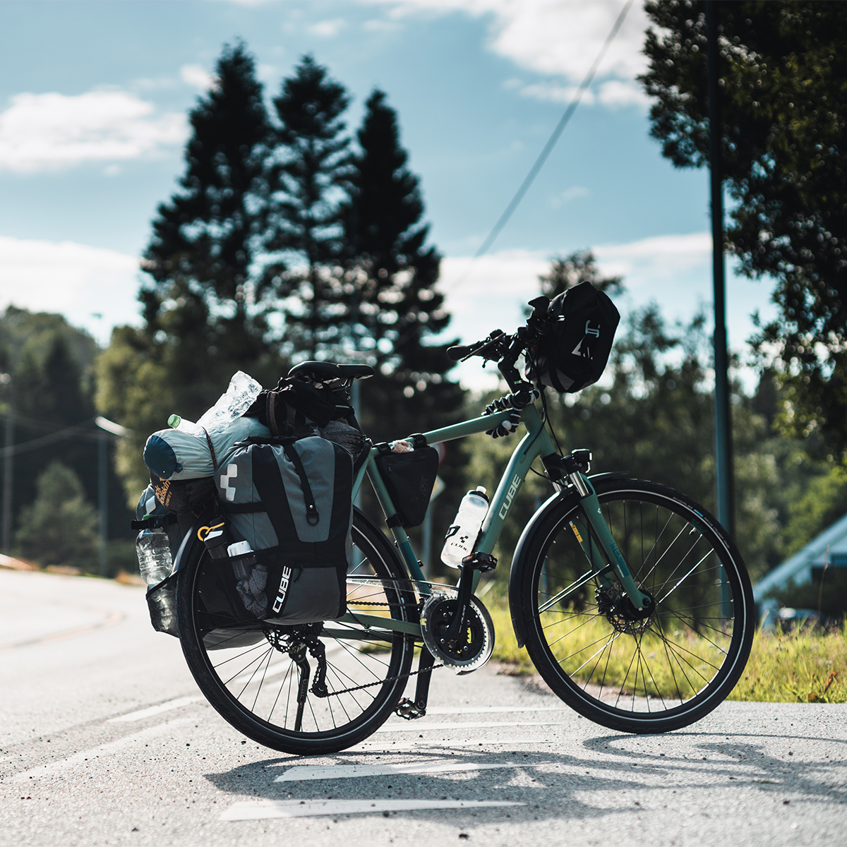 Cube store trekking bike