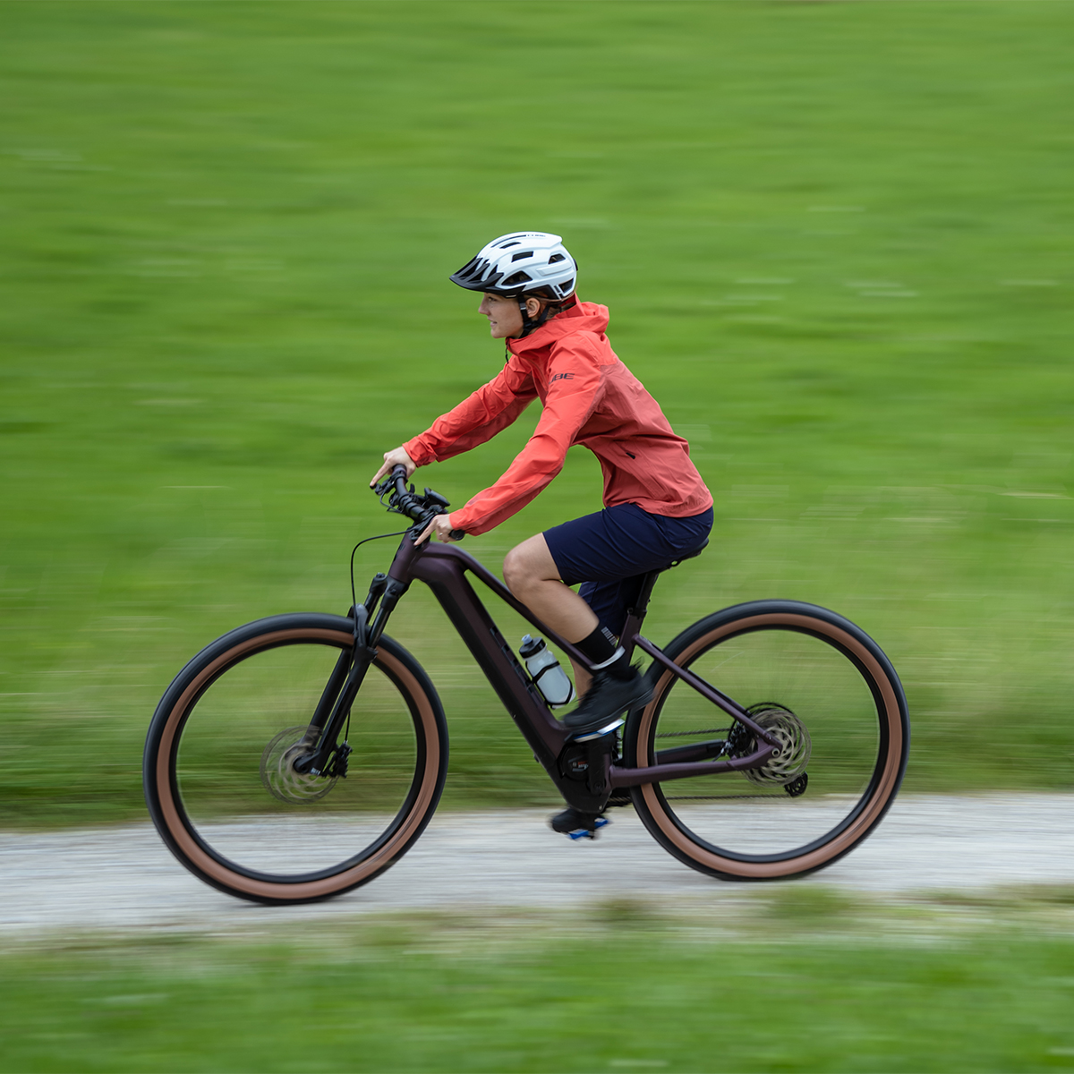 Bicicleta discount cube electrica